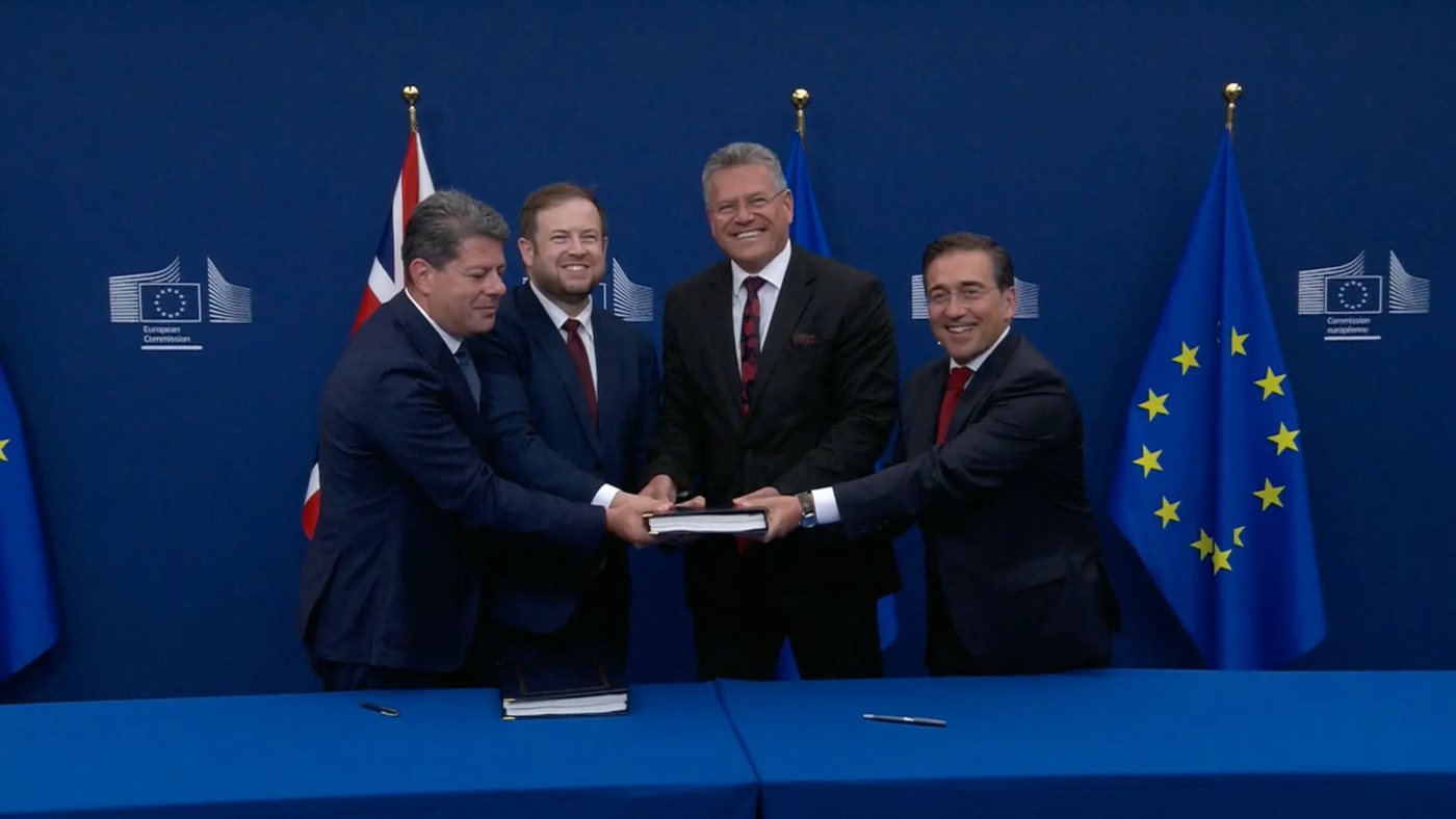 La UE y Reino Unido firman el Tratado sobre Gibraltar, que elimina la Verja y regula la frontera