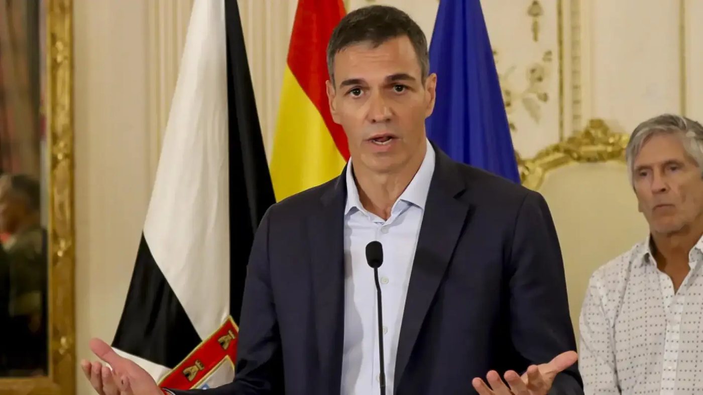 Sánchez anuncia boyas en el espigón de Ceuta para agilizar las repatriaciones