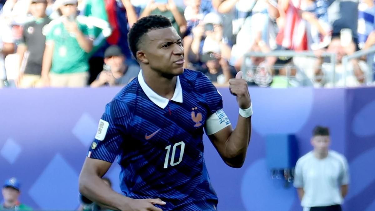 Mbappé califica de «mujer despreciable» a la senadora paraguaya que lo insultó con comentarios racistas