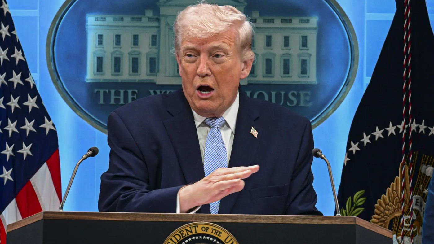 Trump anuncia que EE.UU. será el «guardián» del estrecho de Ormuz y cobrará un peaje del 20%