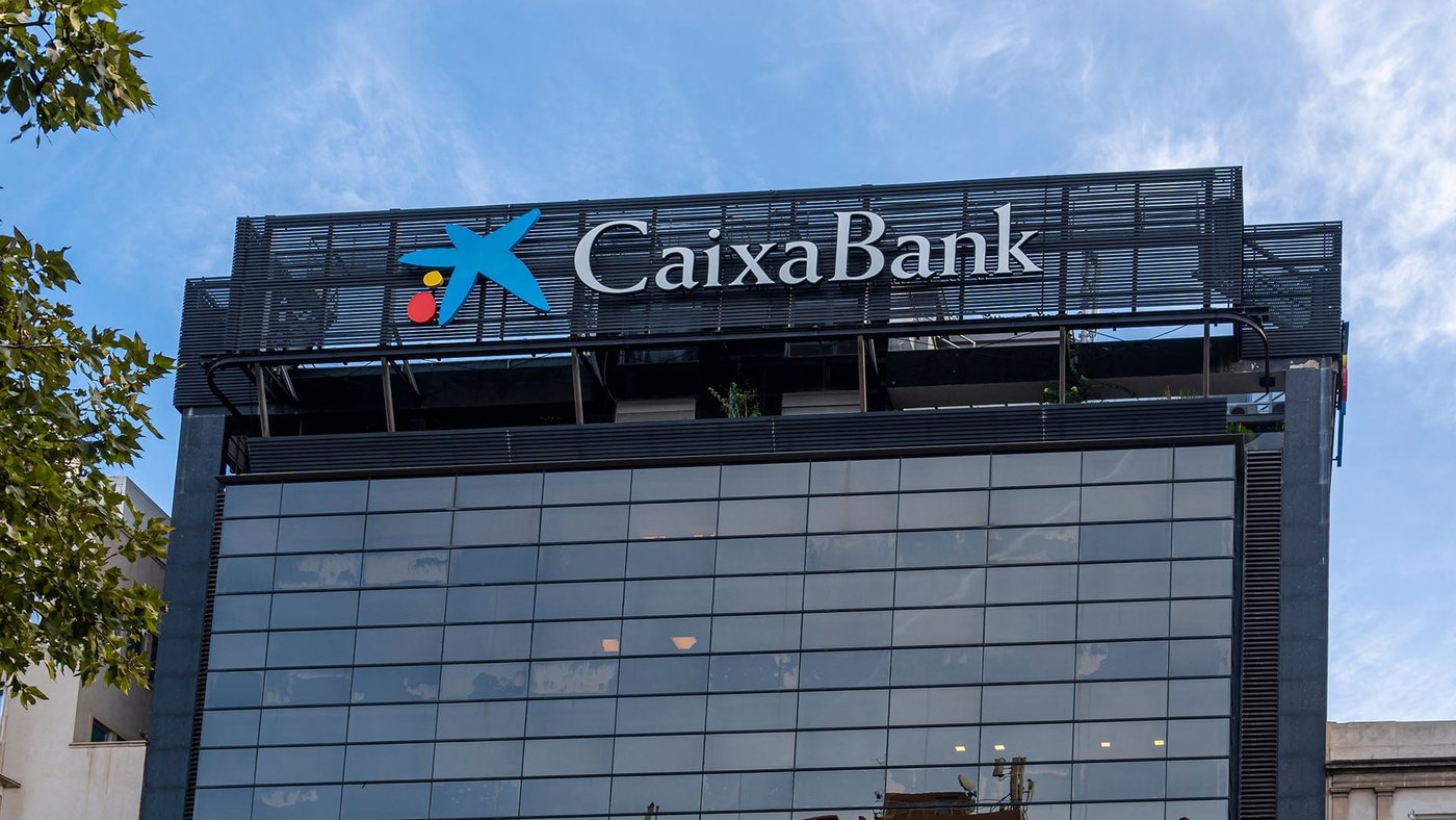 CaixaBank supera expectativas con un beneficio de 3.203 millones en el primer semestre