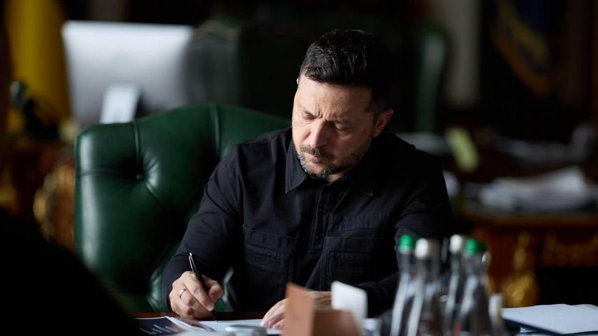 Zelenski reestructura su Gobierno y traslada a la primera ministra a Exteriores para afrontar una nueva fase de la guerra
