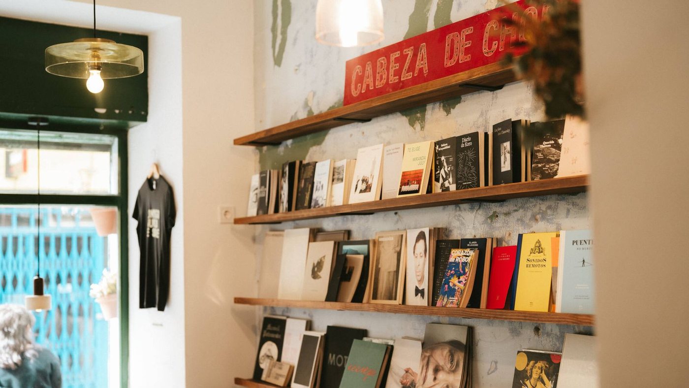 Cabeza de Chorlito, la librería de Madrid convertida en refugio de fotógrafos y editores independientes