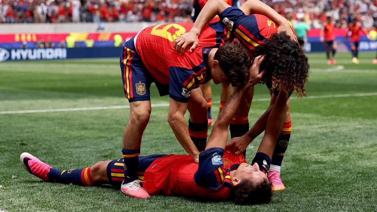 España golea a Austria y avanza invicta a octavos del Mundial